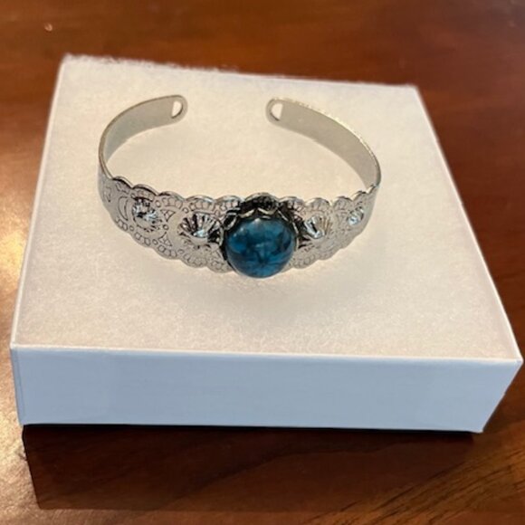 Vintage Faux Turquoise Silver Cuff Bracelet - Picture 1 of 11
